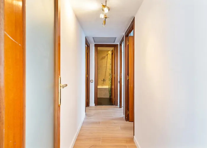 Sunny 3br2ba W Private Terrace Ac Barcelona