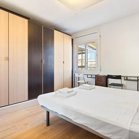 Sunny 3br2ba W Private Terrace Ac Apartment Barcelona
